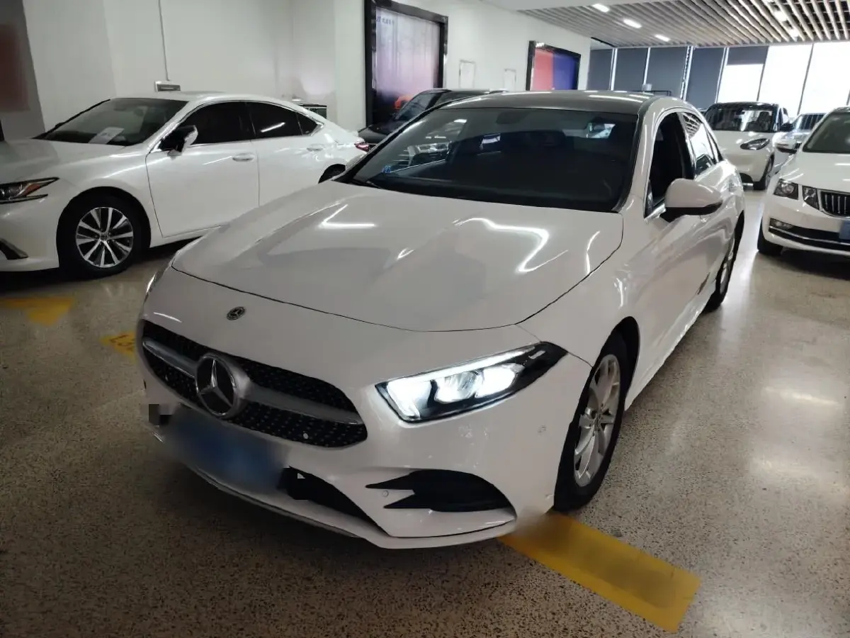 2022 Mercedes-Benz A Class 1.3T 163HP L4 7DCT