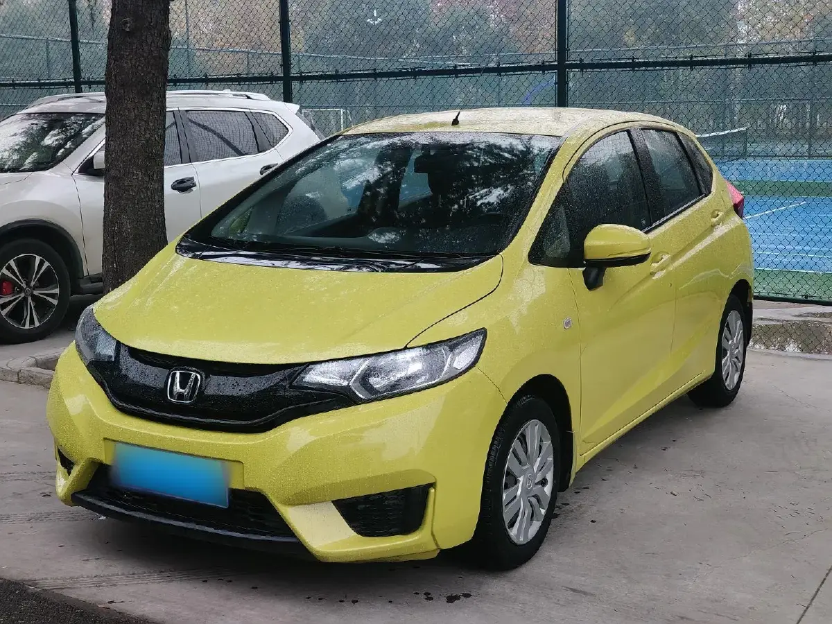 2014 Honda Fit 1.5L 131HP L4 CVT