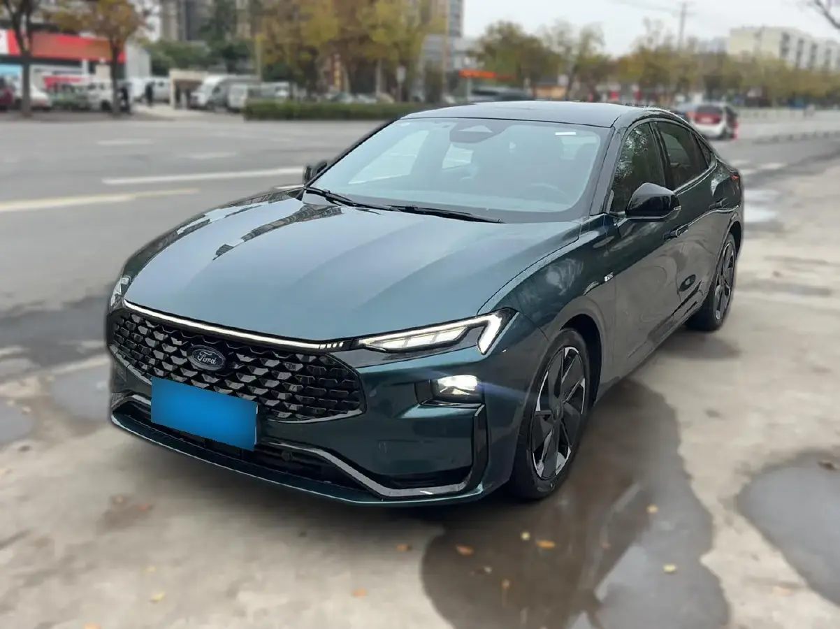 2023 Ford Mondeo 1.5T 190HP L4 E-CVT Hybrid