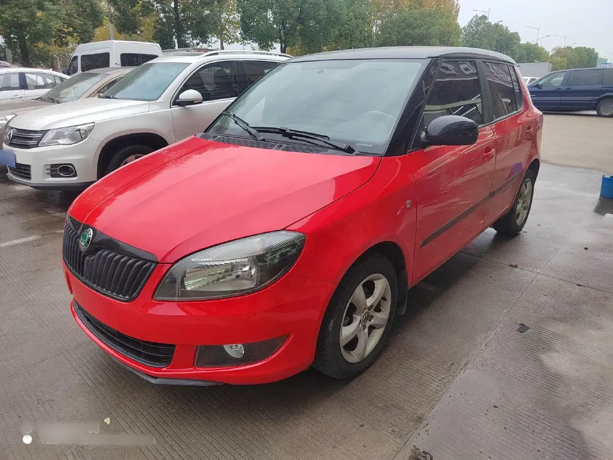 2012 Skoda Fabia 1.6L 105HP L4 6AT
