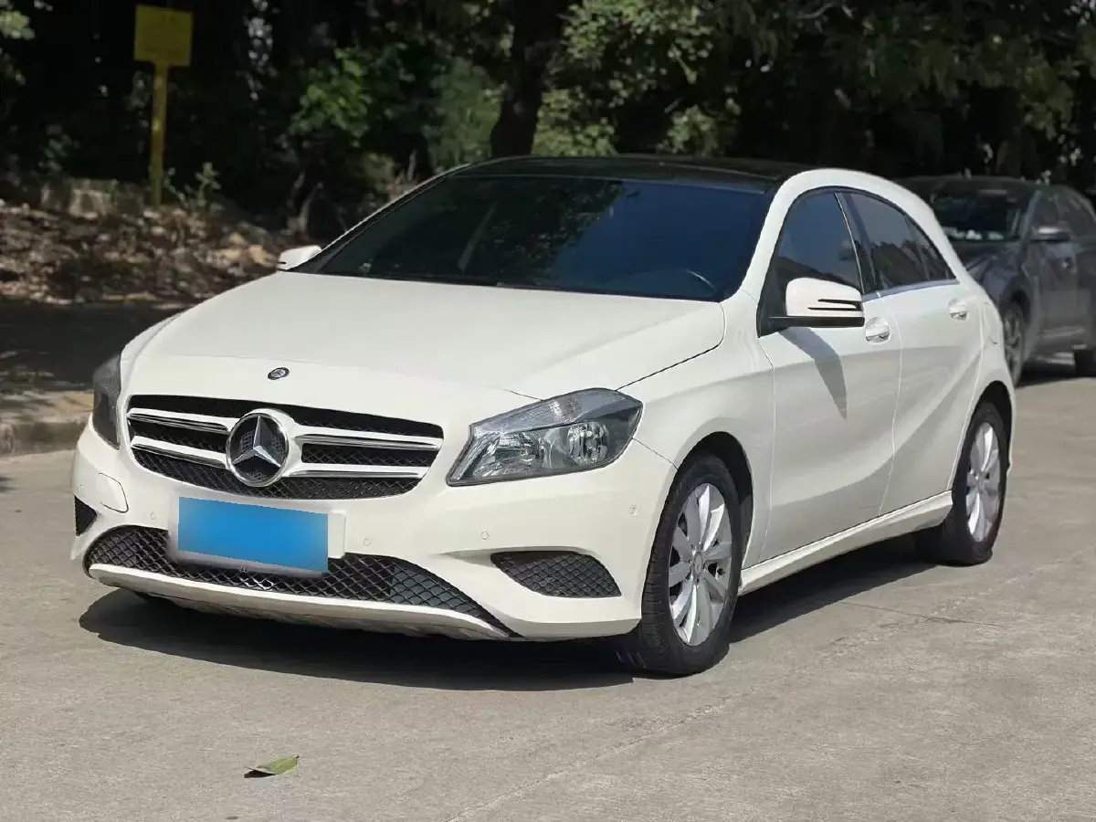 2013 Mercedes-Benz A Class 1.6T 122HP L4 7DCT