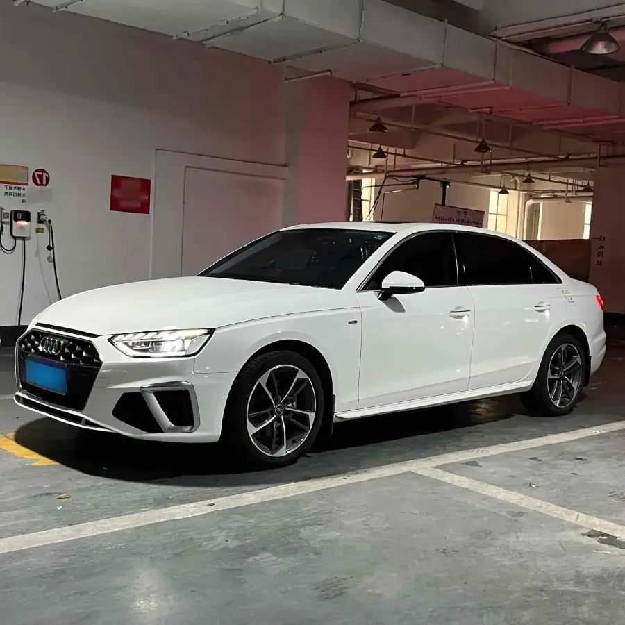 2022 Audi A4L 2.0T 190HP L4 7DCT