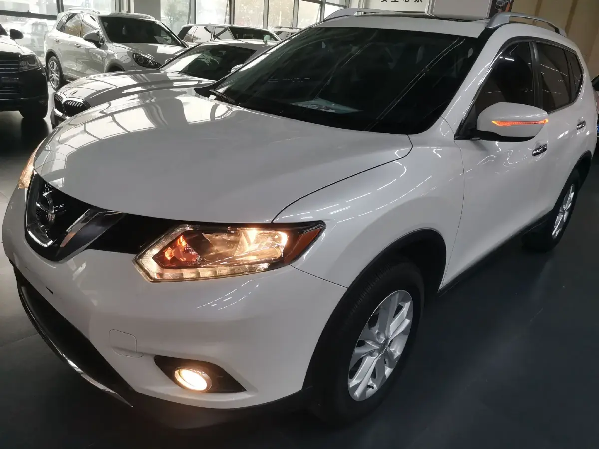 2016 Nissan X-Trail 2.0L 150HP L4 CVT