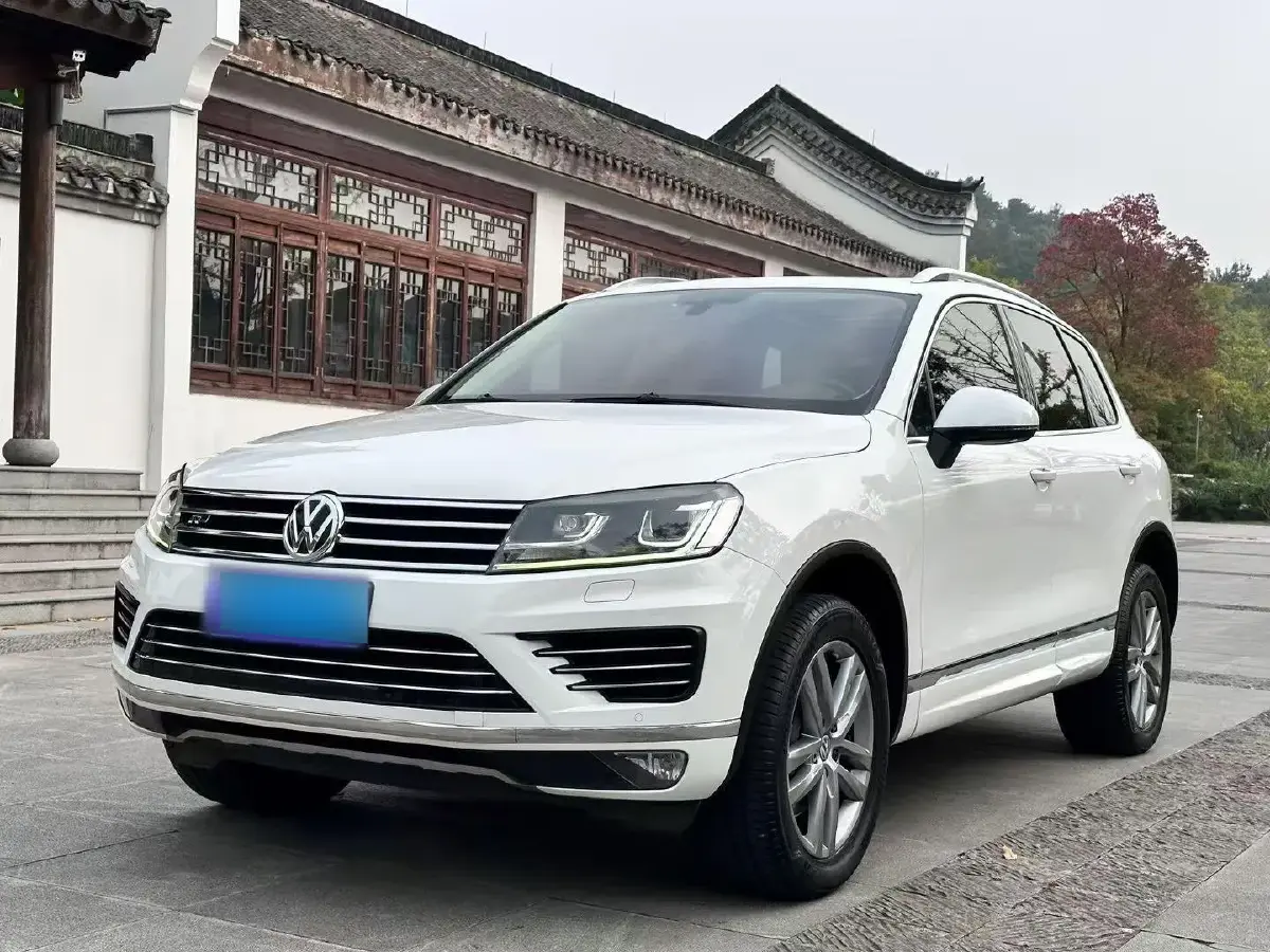 2017 Volkswagen Touareg 3.0T 320HP V6 8AT
