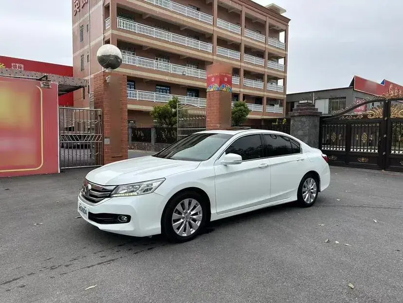 2015 Honda Accord 2.4L 186HP L4 CVT