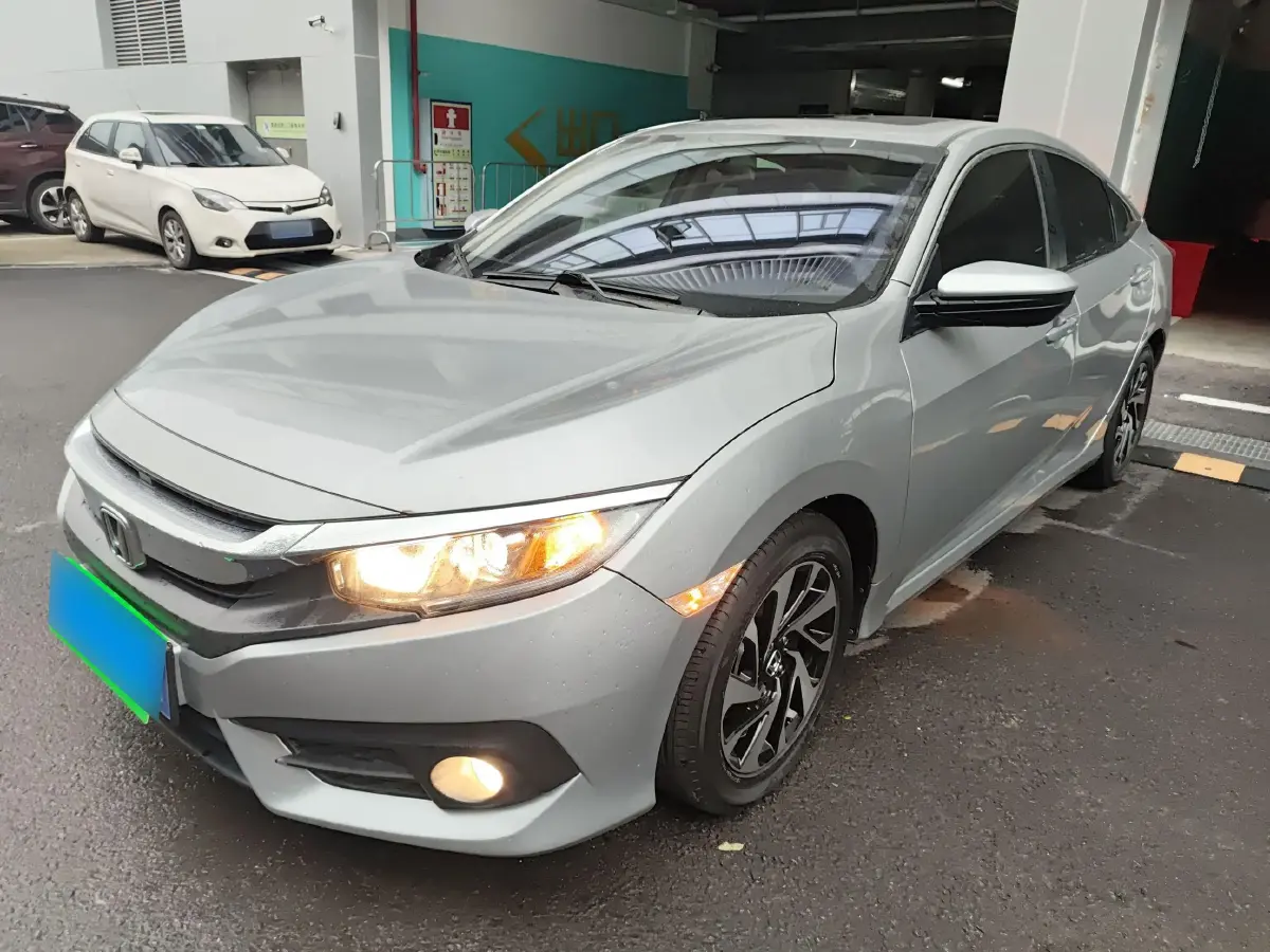2016 Honda Civic 1.5T 177HP L4 CVT