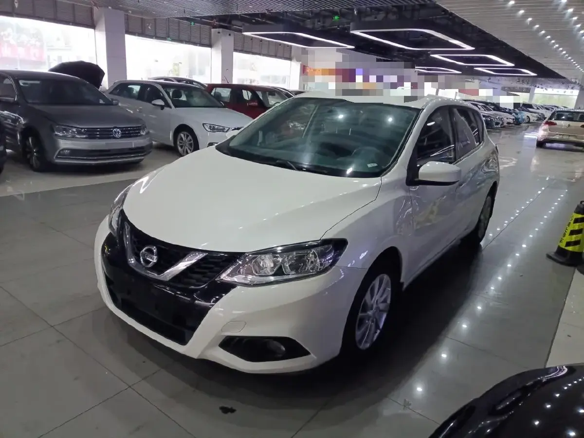 2016 Nissan Tiida 1.6L 126HP L4 CVT