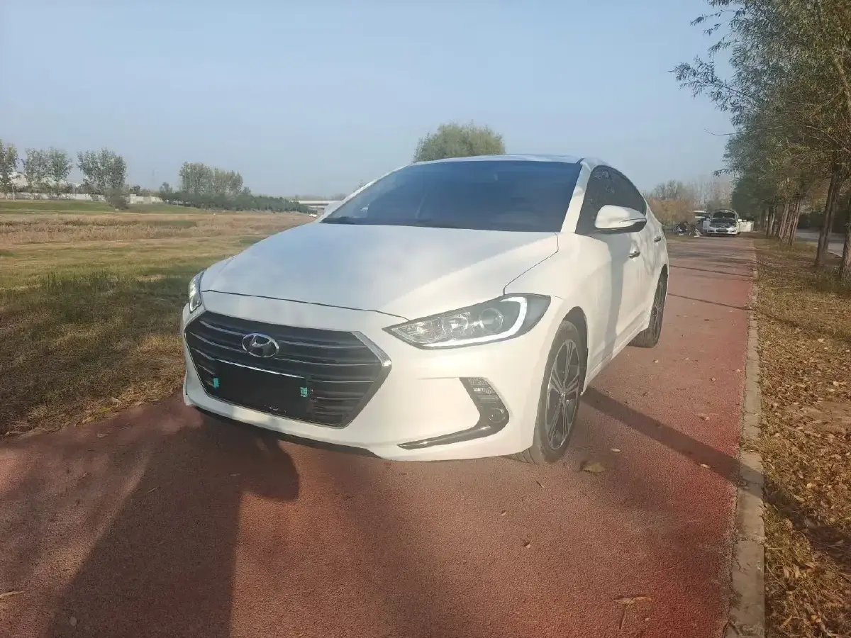 2018 Hyundai Elantra 1.4T 130HP L4 7DCT