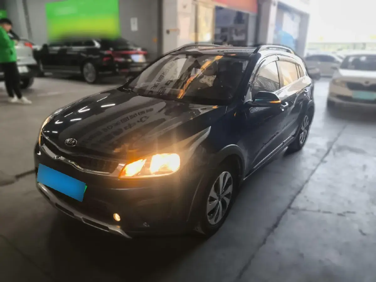 2017 Kia KX Cross 1.4L 100HP L4 6MT