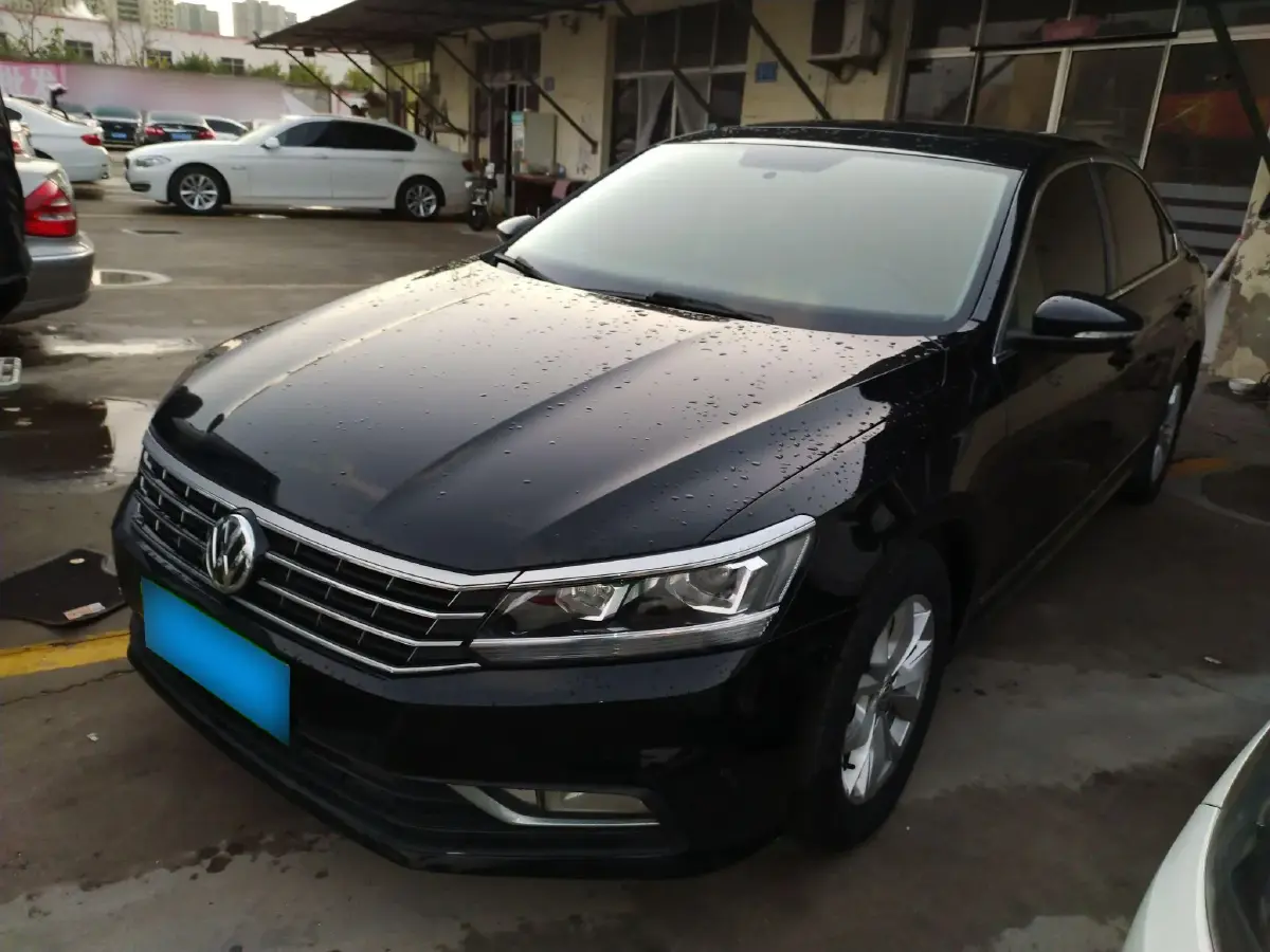 2013 Volkswagen Passat 1.8T 160HP L4 7DCT