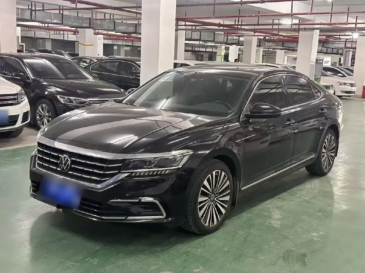 2021 Volkswagen Passat 2.0T 186HP L4 7DCT