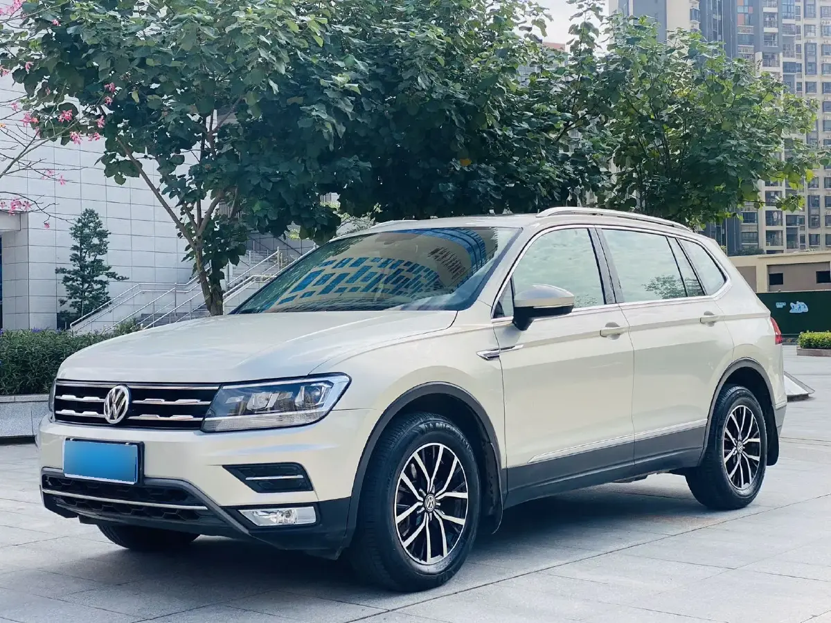 2017 Volkswagen Tiguan L 1.8T 180HP L4 7DCT