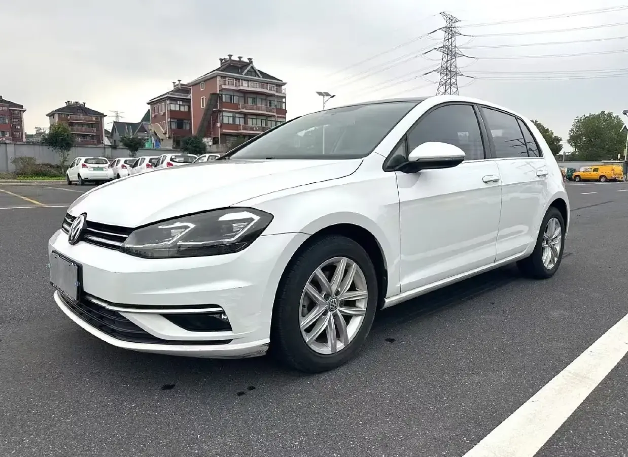 2018 Volkswagen Golf 1.6L 110HP L4 6AT