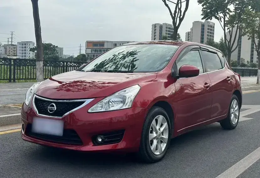 2011 Nissan Tiida 1.6L 126HP L4 CVT