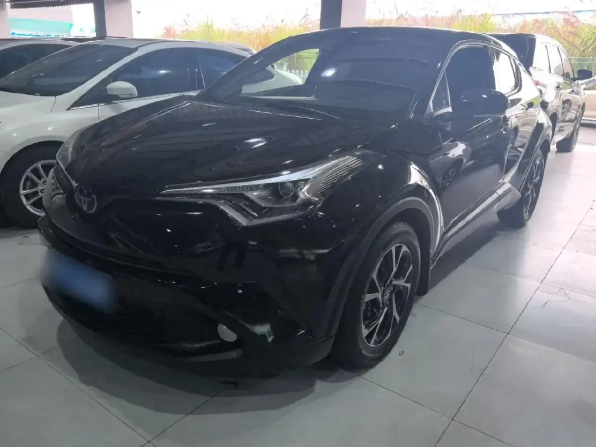 2018 Toyota C-HR 2.0L 171HP L4 CVT