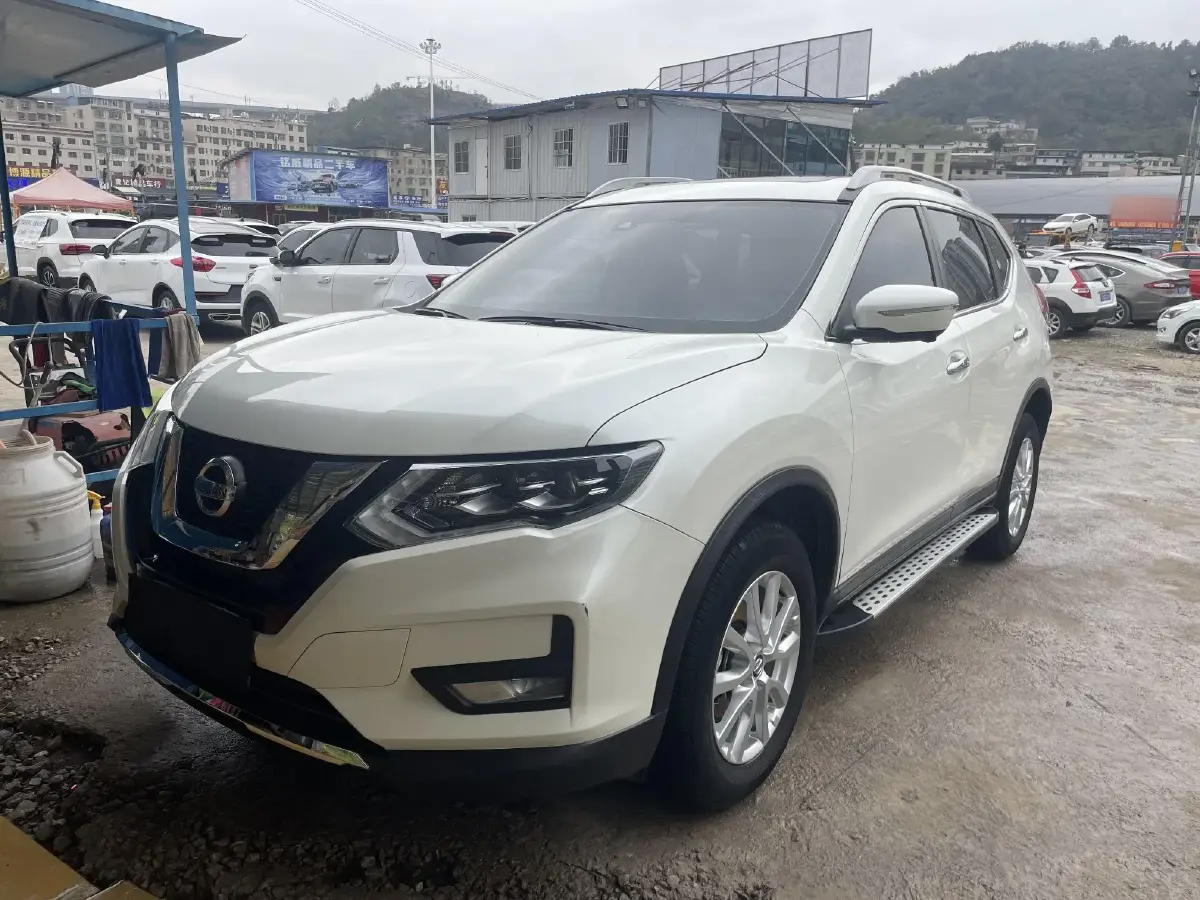 2021 Nissan X-Trail 2.0L 151HP L4 CVT