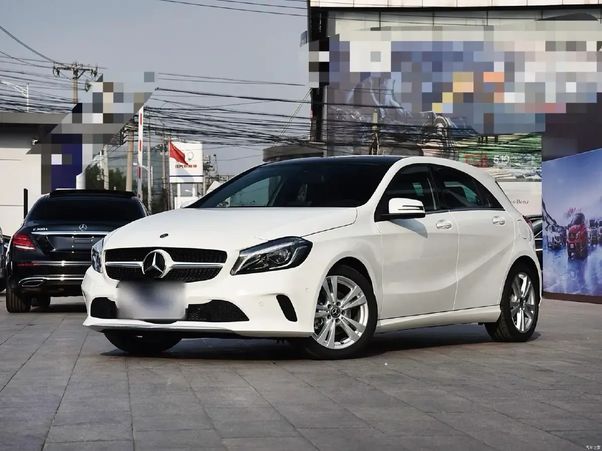 2017 Mercedes-Benz A Class 1.6T 156HP L4 7DCT