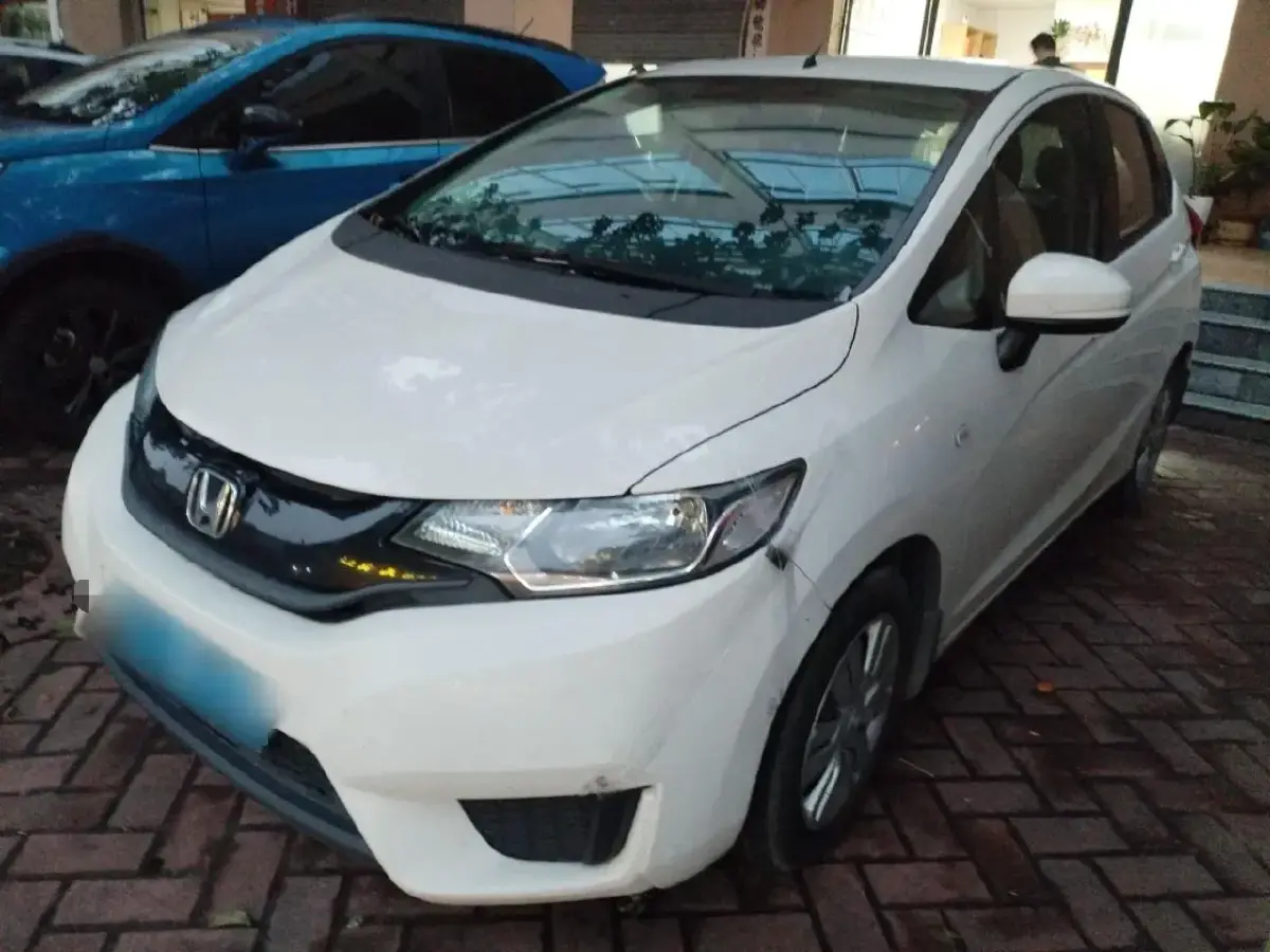 2014 Honda Fit 1.5L 131HP L4 CVT