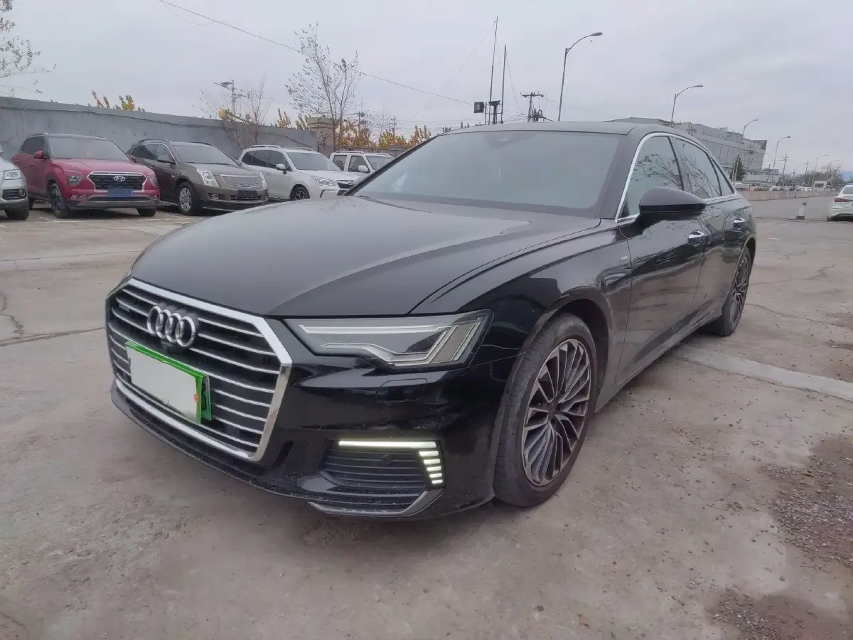2020 Audi A6L 2.0T 252HP L4 7DCT PHEV 14.1KWH