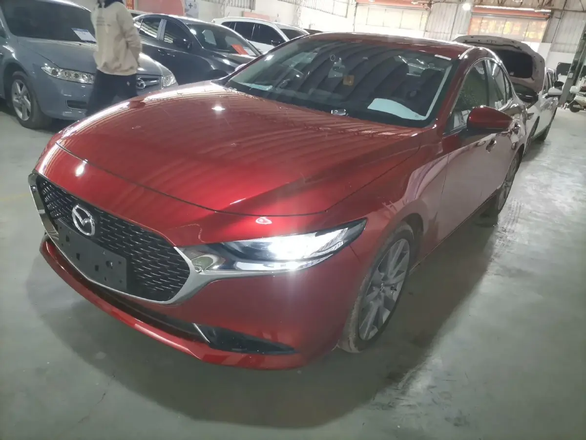 2021 Mazda 3 Axela 2.0L 158HP L4 6AT