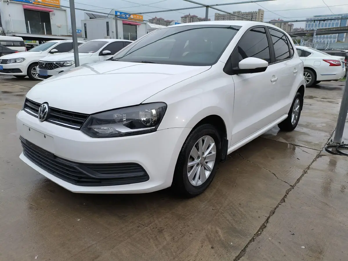 2016 Volkswagen Polo 1.4L 90HP L4 5MT