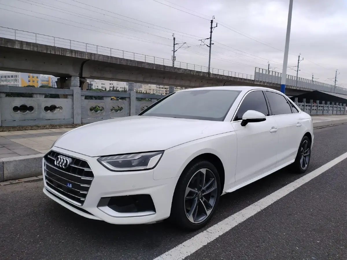 2020 Audi A4L 2.0T 190HP L4 7DCT