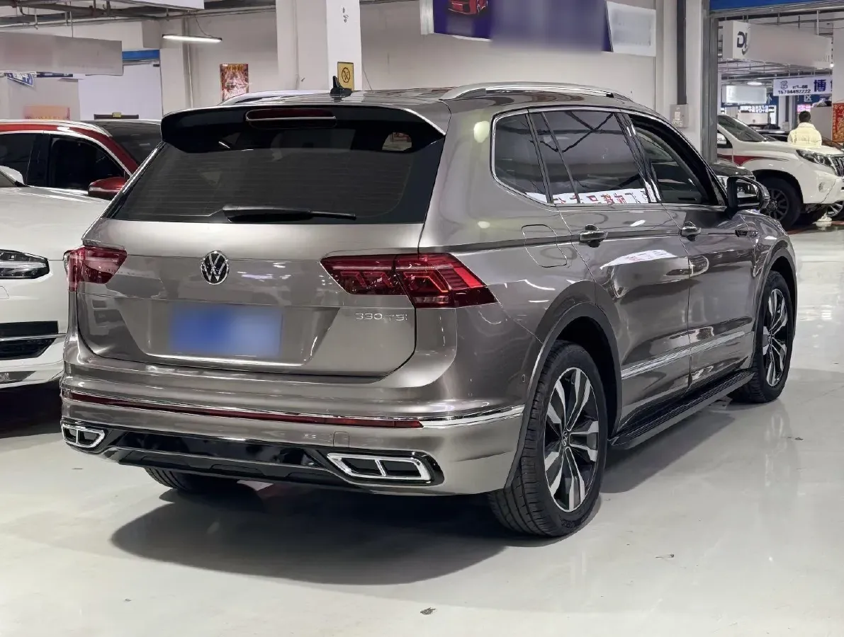 2022 Volkswagen Tiguan L 2.0T 186HP L4 7DCT,autocango,china used car exporter,china ev exporter,chinese used car exporter,chinese used ev exporter