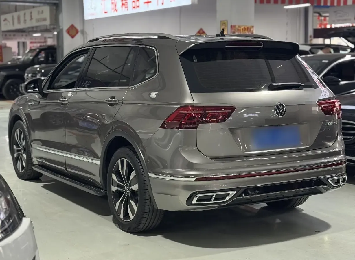 2022 Volkswagen Tiguan L 2.0T 186HP L4 7DCT,autocango,china used car exporter,china ev exporter,chinese used car exporter,chinese used ev exporter