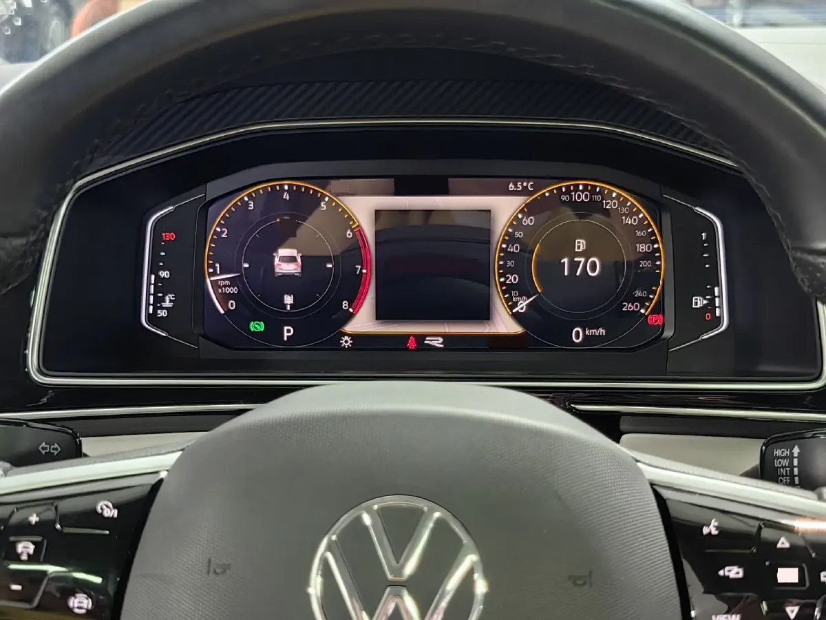 2022 Volkswagen Tiguan L 2.0T 186HP L4 7DCT,autocango,china used car exporter,china ev exporter,chinese used car exporter,chinese used ev exporter