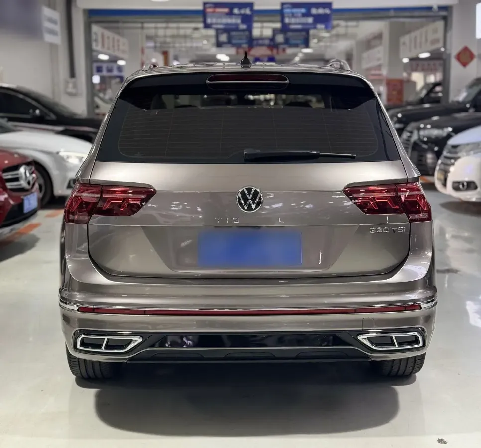 2022 Volkswagen Tiguan L 2.0T 186HP L4 7DCT,autocango,china used car exporter,china ev exporter,chinese used car exporter,chinese used ev exporter