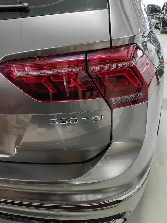 2022 Volkswagen Tiguan L 2.0T 186HP L4 7DCT,autocango,china used car exporter,china ev exporter,chinese used car exporter,chinese used ev exporter