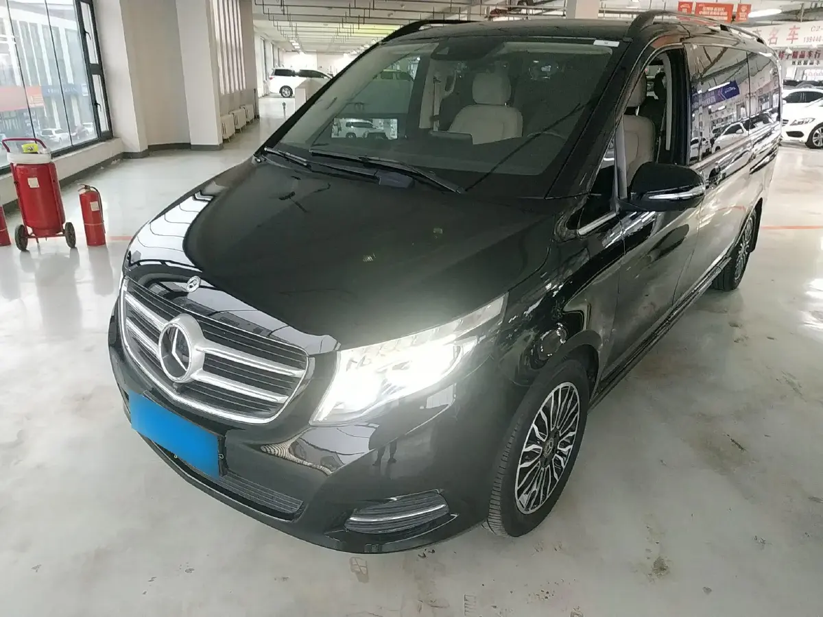 2018 Mercedes-Benz V Class 2.0T 211HP L4 7AT