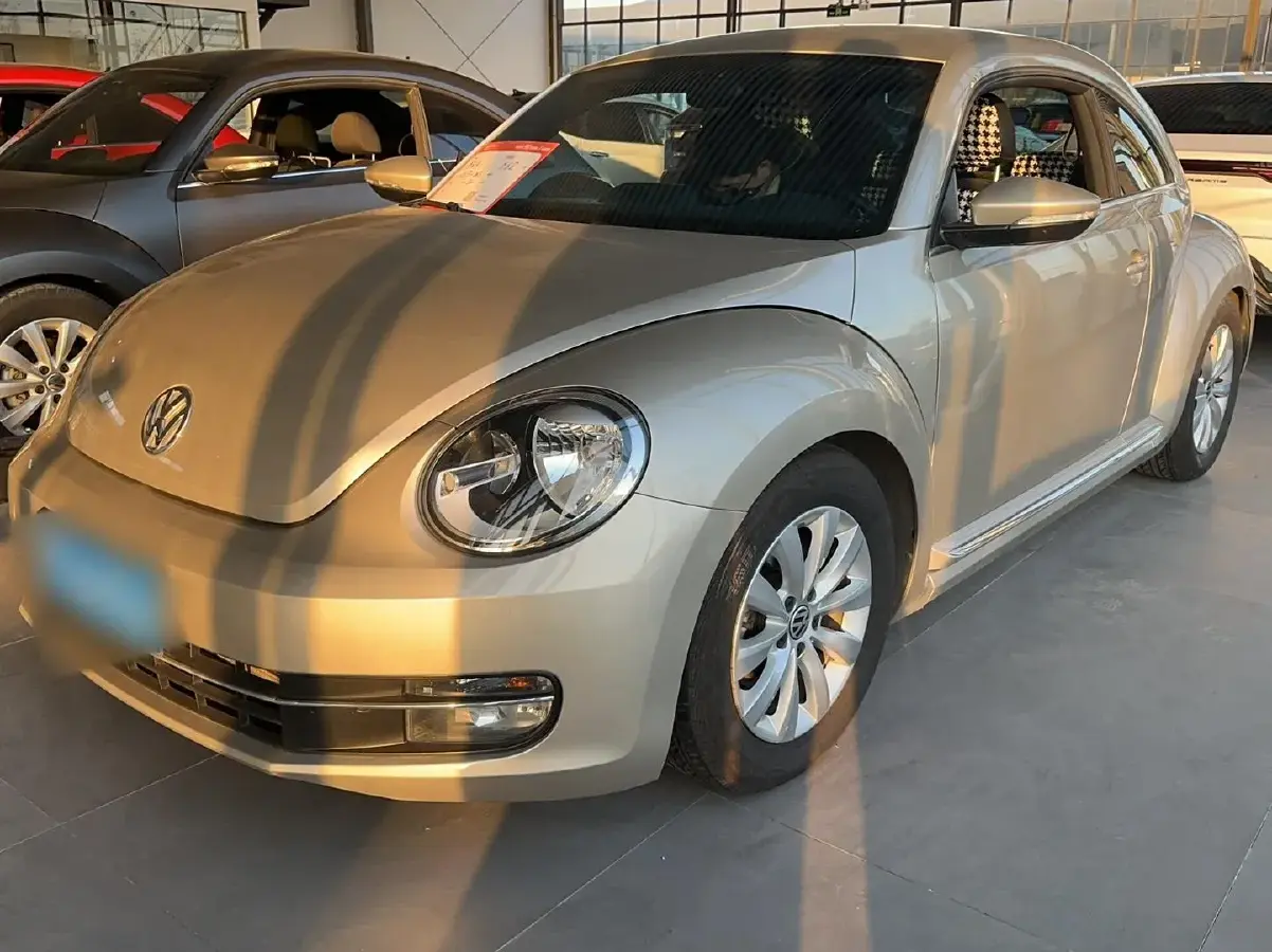 2013 Volkswagen Beetle 1.4T 160HP L4 7DCT