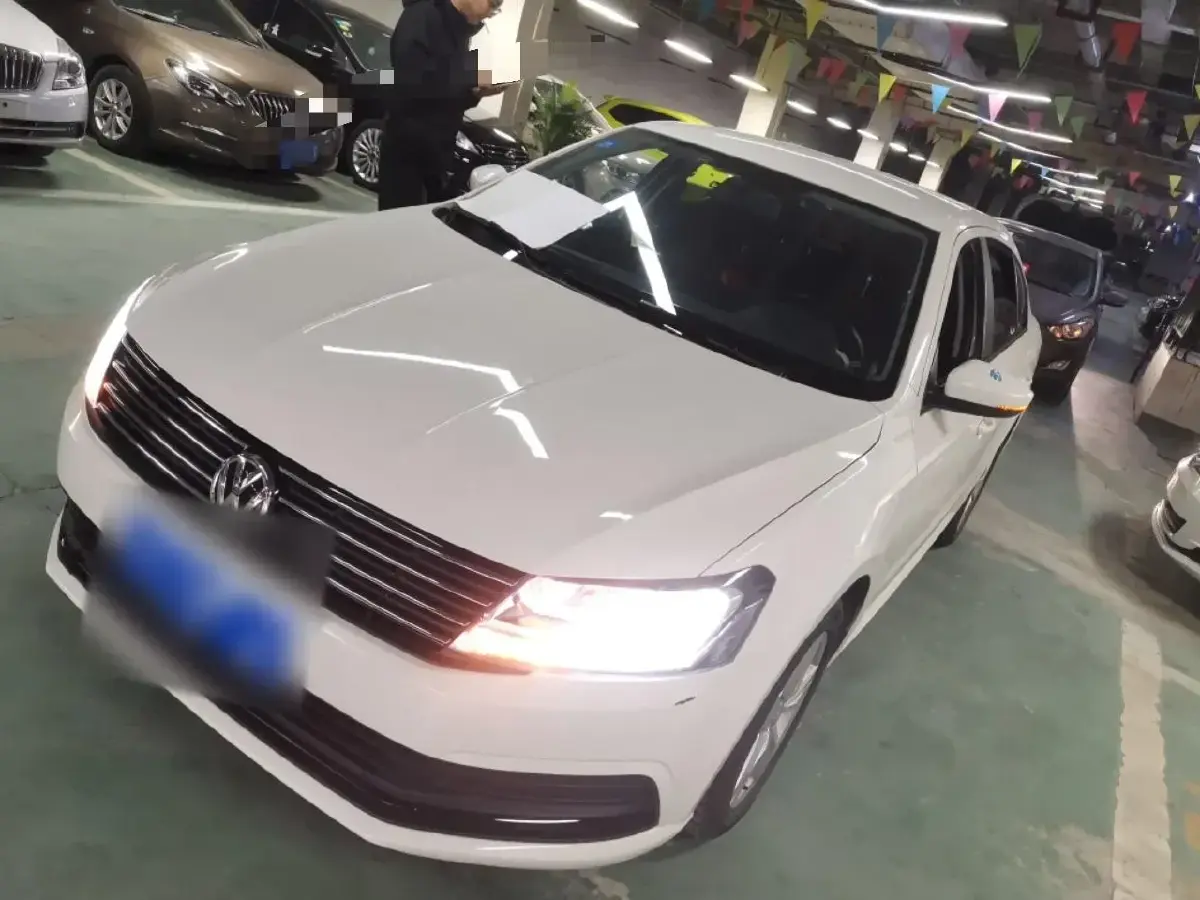 2017 Volkswagen Lavida 1.6L 110HP L4 5MT