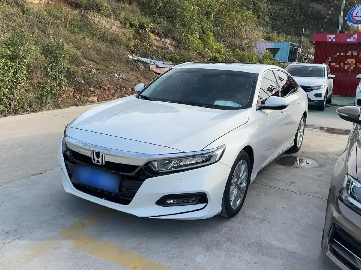 2018 Honda Accord 1.5T 194HP L4 CVT