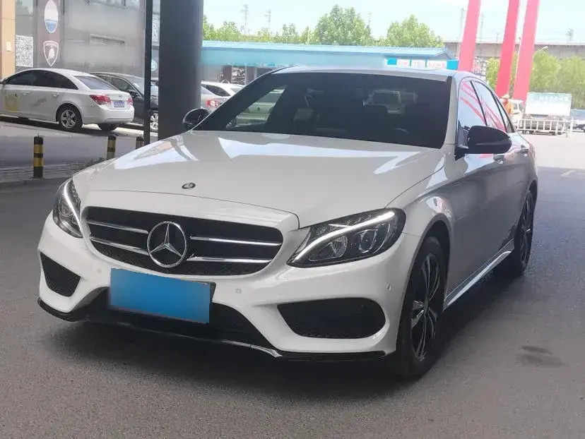 2017 Mercedes-Benz C Class 2.0T 184HP L4 7AT
