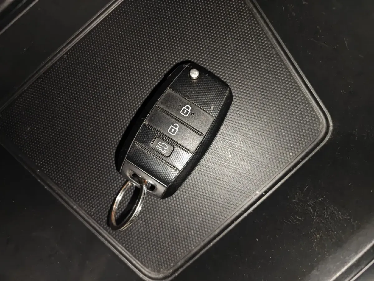 2017 Kia K2 1.4L 100HP L4 6AT,autocango,china used car exporter,china ev exporter,chinese used car exporter,chinese used ev exporter