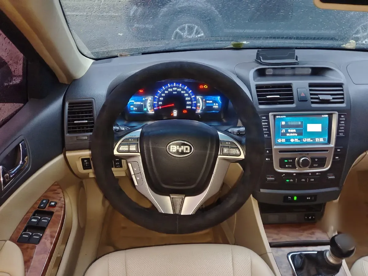 2011 BYD G6 1.5T 154HP L4 6MT,autocango,china used car exporter,china ev exporter,chinese used car exporter,chinese used ev exporter