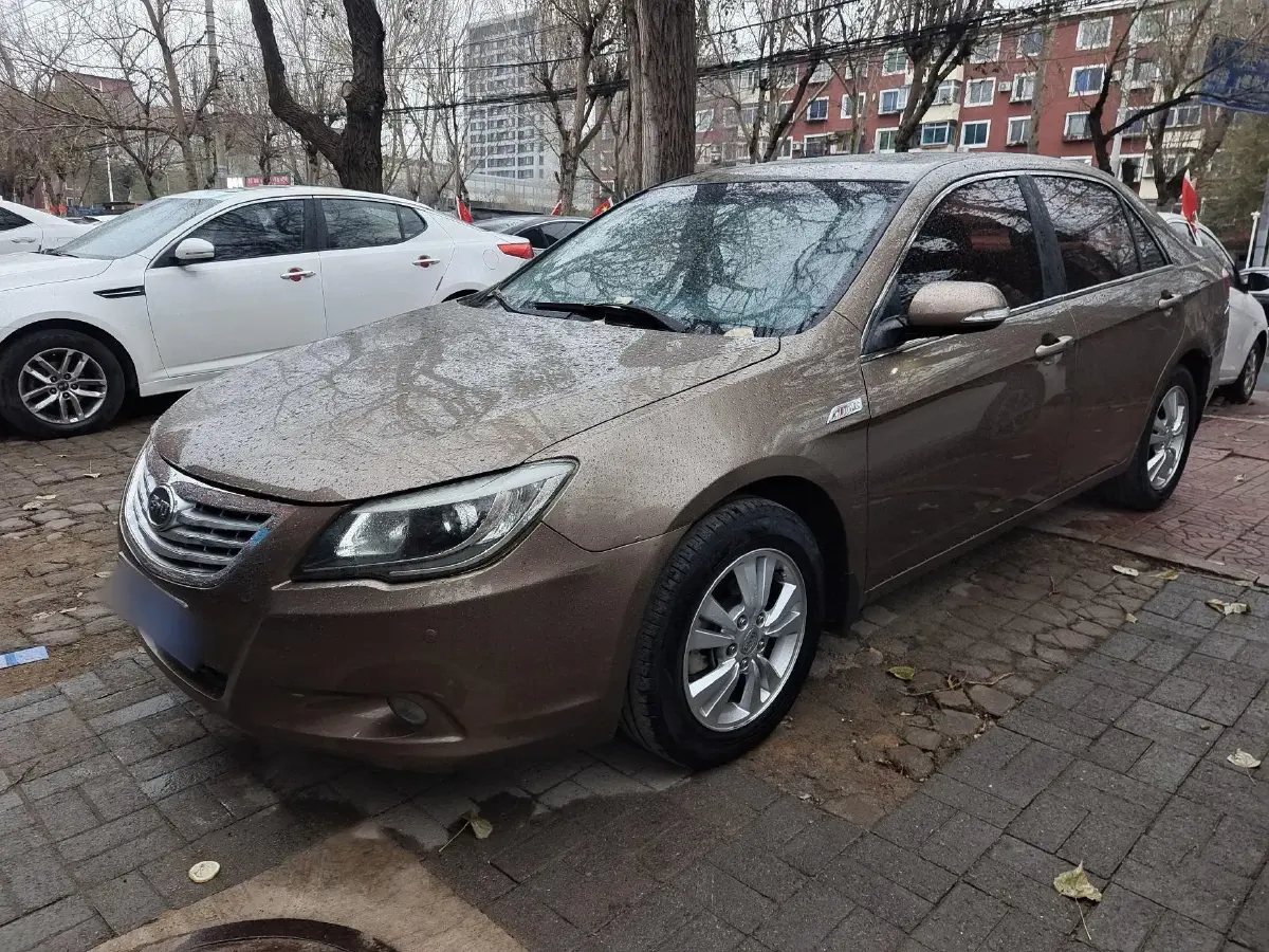 2011 BYD G6 1.5T 154HP L4 6MT