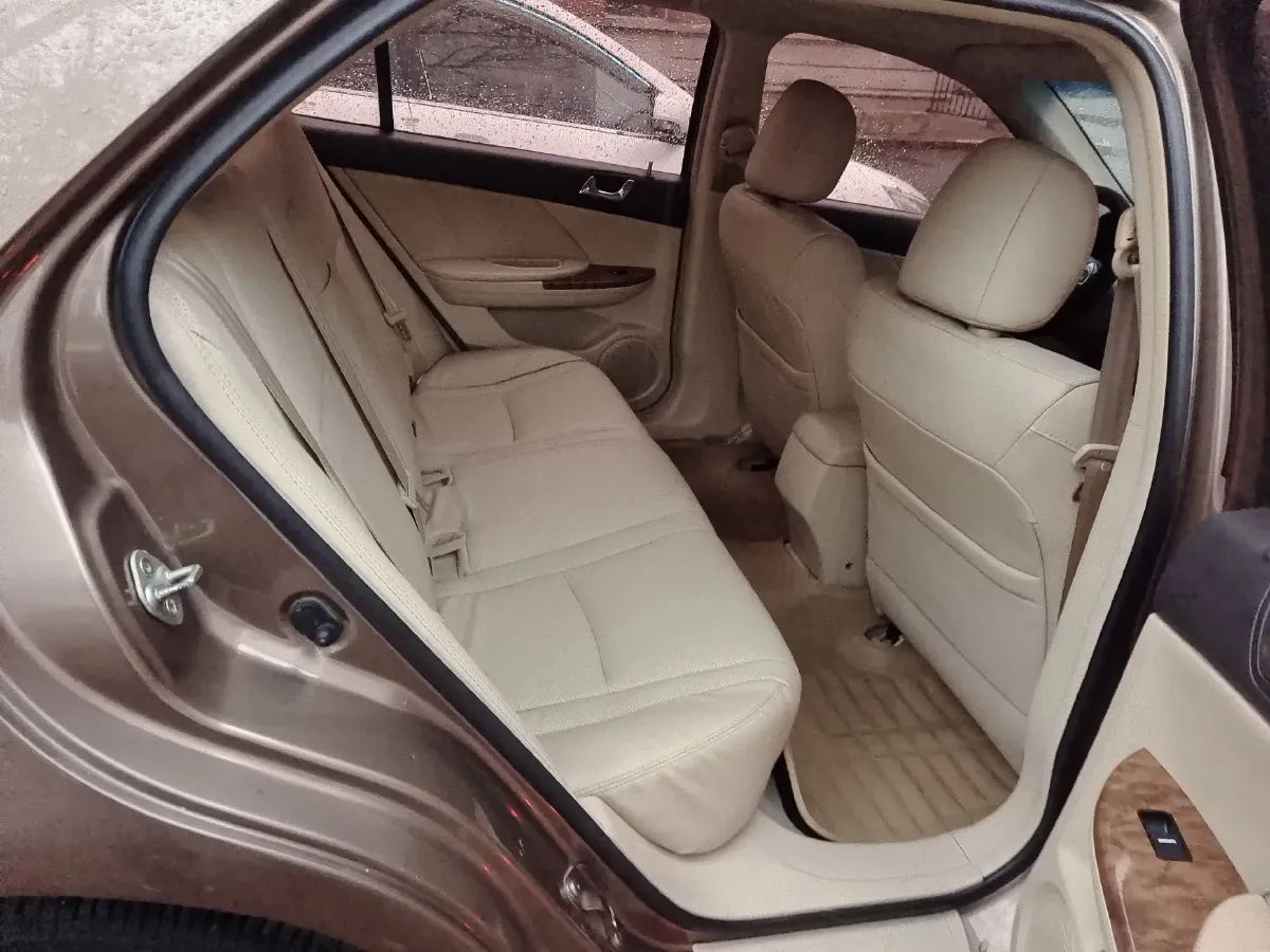 2011 BYD G6 1.5T 154HP L4 6MT,autocango,china used car exporter,china ev exporter,chinese used car exporter,chinese used ev exporter