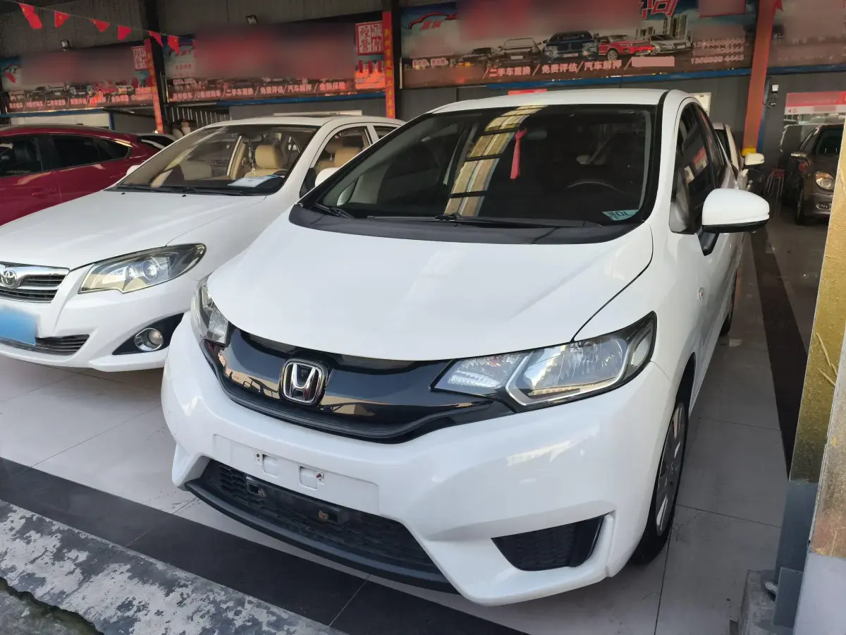 2016 Honda Fit 1.5L 131HP L4 CVT