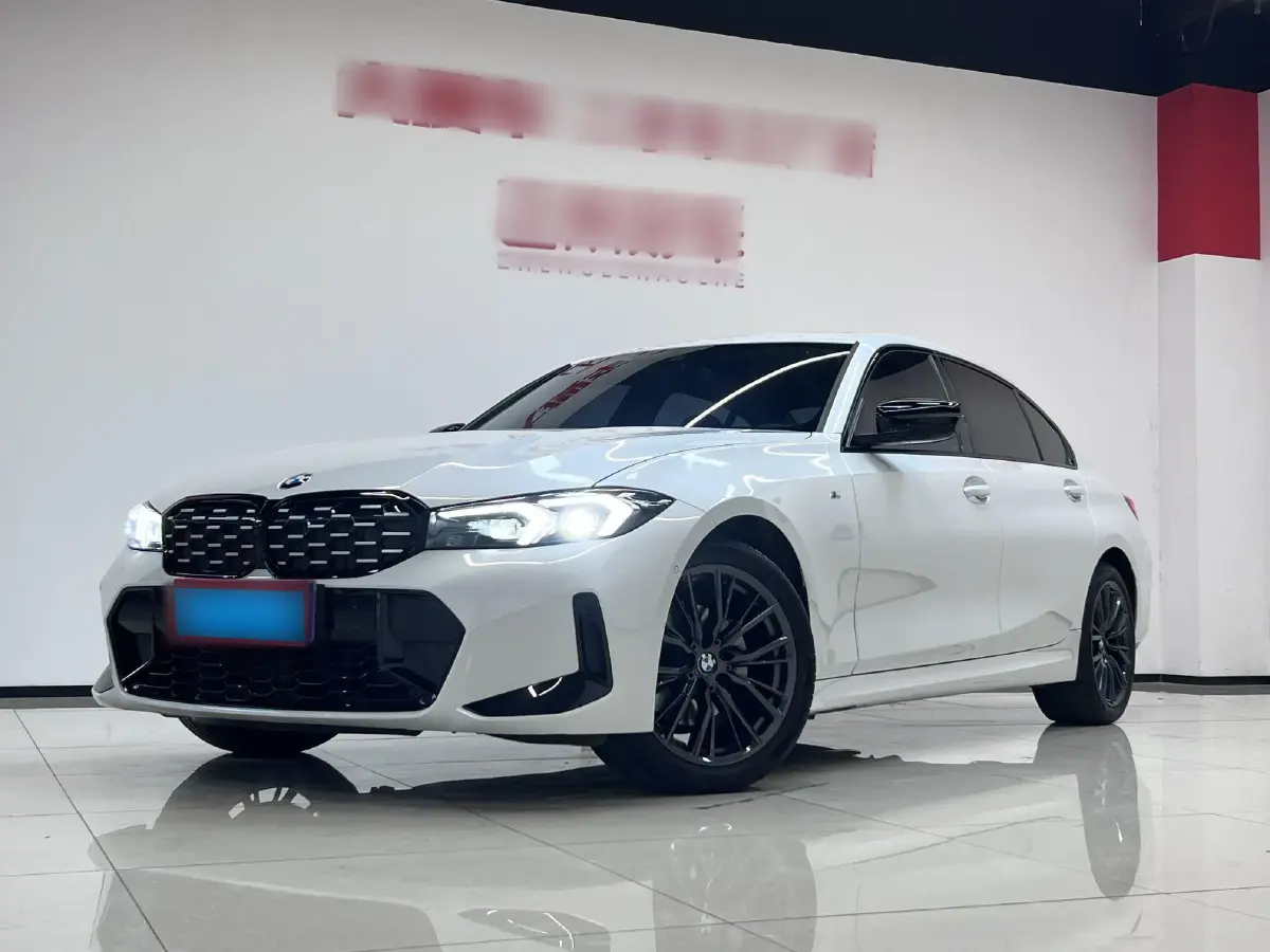 2024 BMW 3 Series 2.0T 184HP L4 8AT