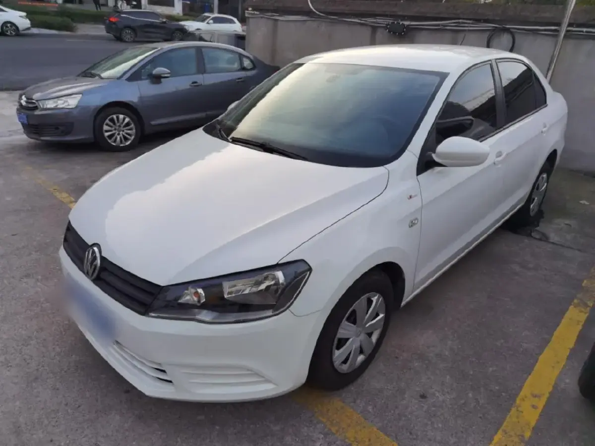 2015 Volkswagen Jetta 1.6L 110HP L4 6AT