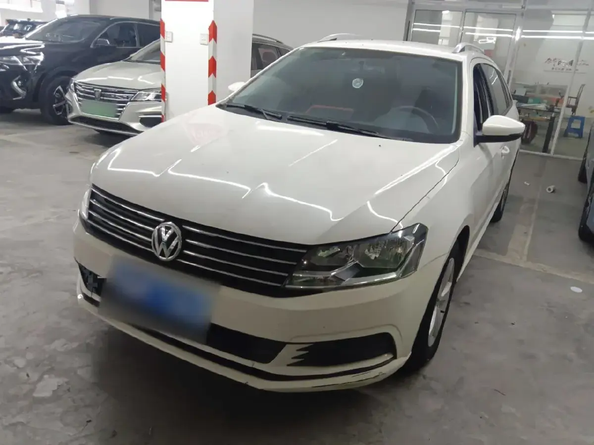 2015 Volkswagen Gran Lavida 1.6L 110HP L4 6AT