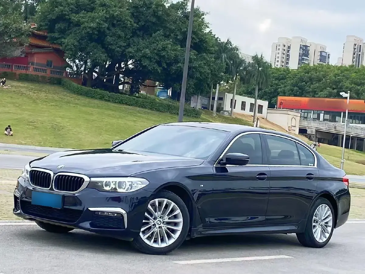 2019 BMW 5 Series 2.0T 184HP L4 8AT