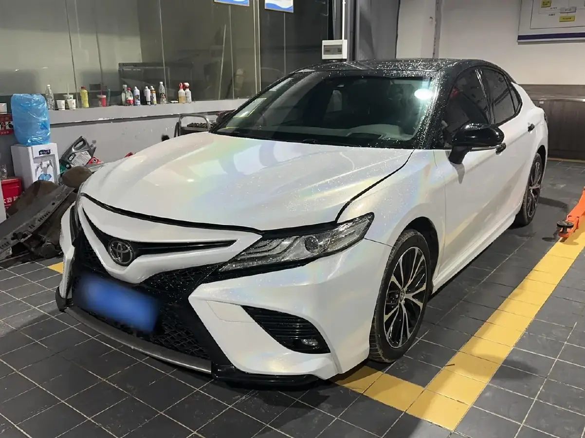 2019 Toyota Camry 2.5L 209HP L4 8AT