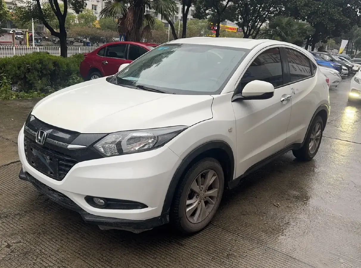 2017 Honda Vezel 1.5L 131HP L4 CVT