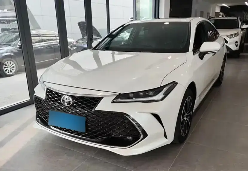 2022 Toyota Avalon 2.5L 209HP L4 8AT