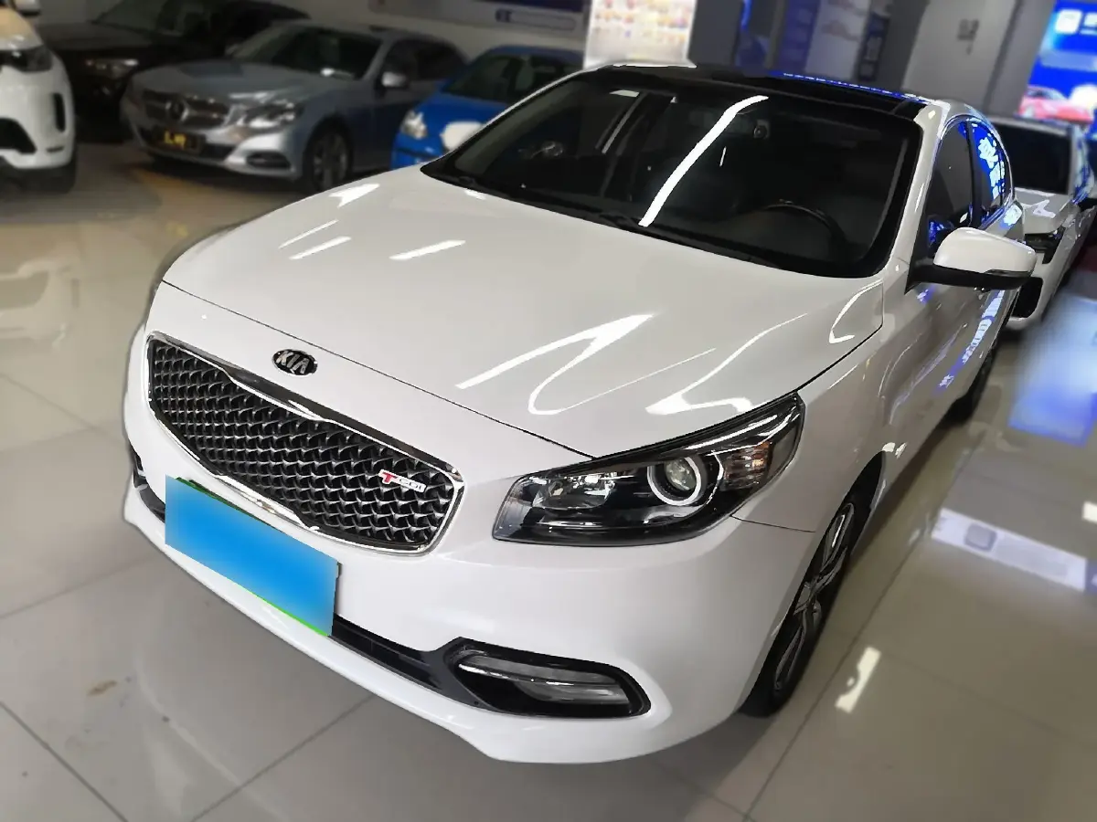 2017 Kia K4 1.6T 175HP L4 7DCT