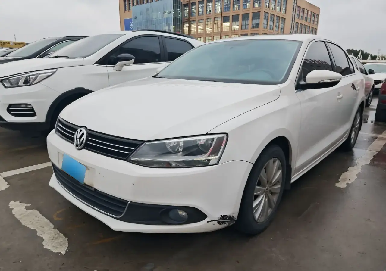 2014 Volkswagen Sagitar 1.6L 105HP L4 6AT